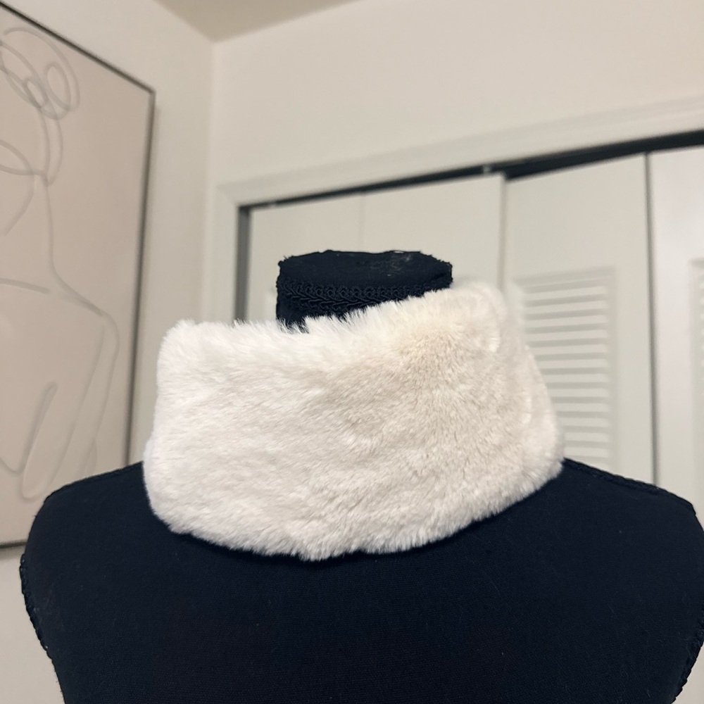 Elegant White Faux Fur Headband
